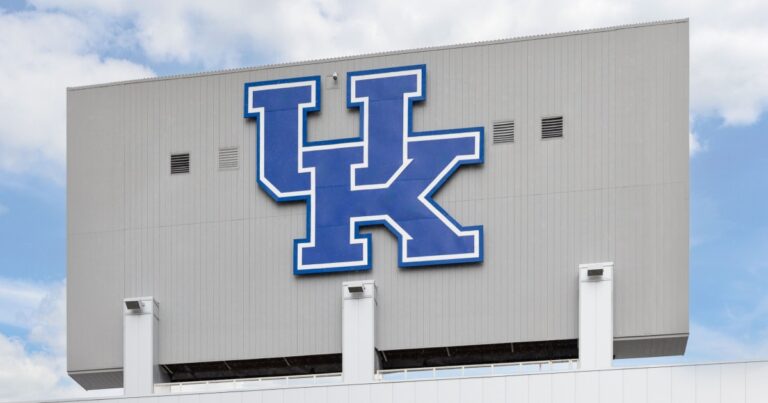 Cheerleader Charged in Infant’s Death Had Hoped to Be a Mom, Records Show - Featured image