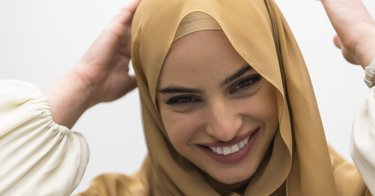 When a Muslim Daughter Questions Wearing Hijab, Her Dad Gives the Most Unexpected Reply
