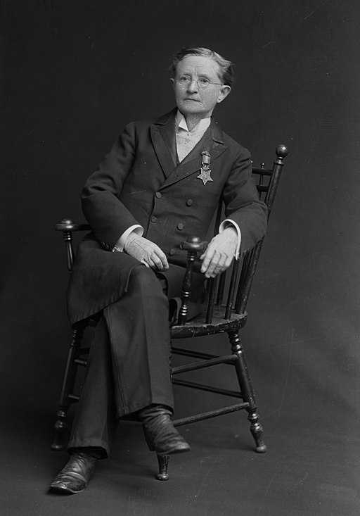 Black and white portrait of Dr. Mary Walker, Civil War surgeon, in formal menswear.