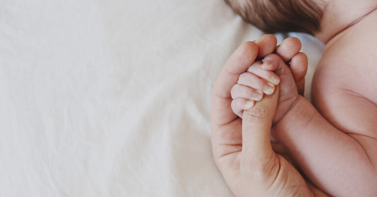 The Tiny Stranger Who Transformed a Mother’s Life – a Short Story - Featured image