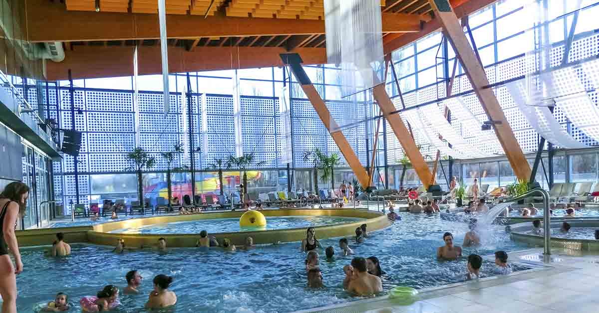 People Outraged by Woman’s Unexpected Act in Pool: ‘The World Has Gone Crazy’