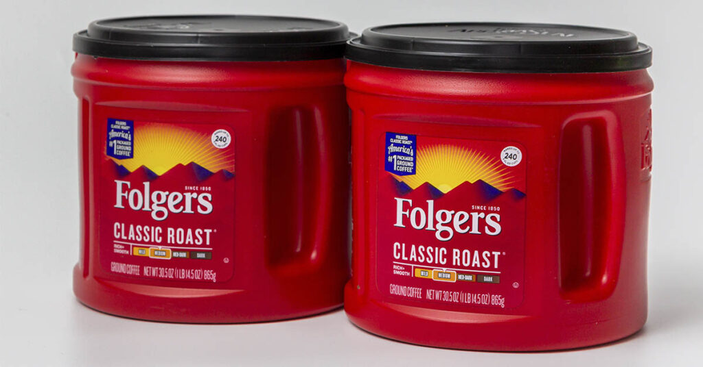 Before Tossing That Coffee Can, Try This Smart Outdoor Hack - Featured image