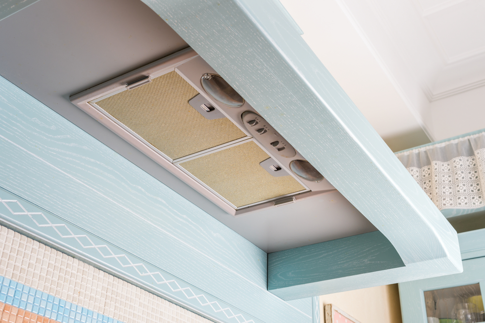 Built-in hood in the home