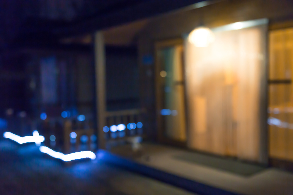 Hall of the virtual focus of light.