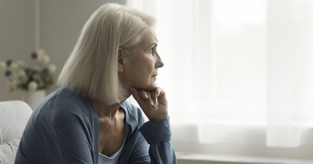 4 Common Mistakes to Avoid as a Senior Living on Your Own - Featured image