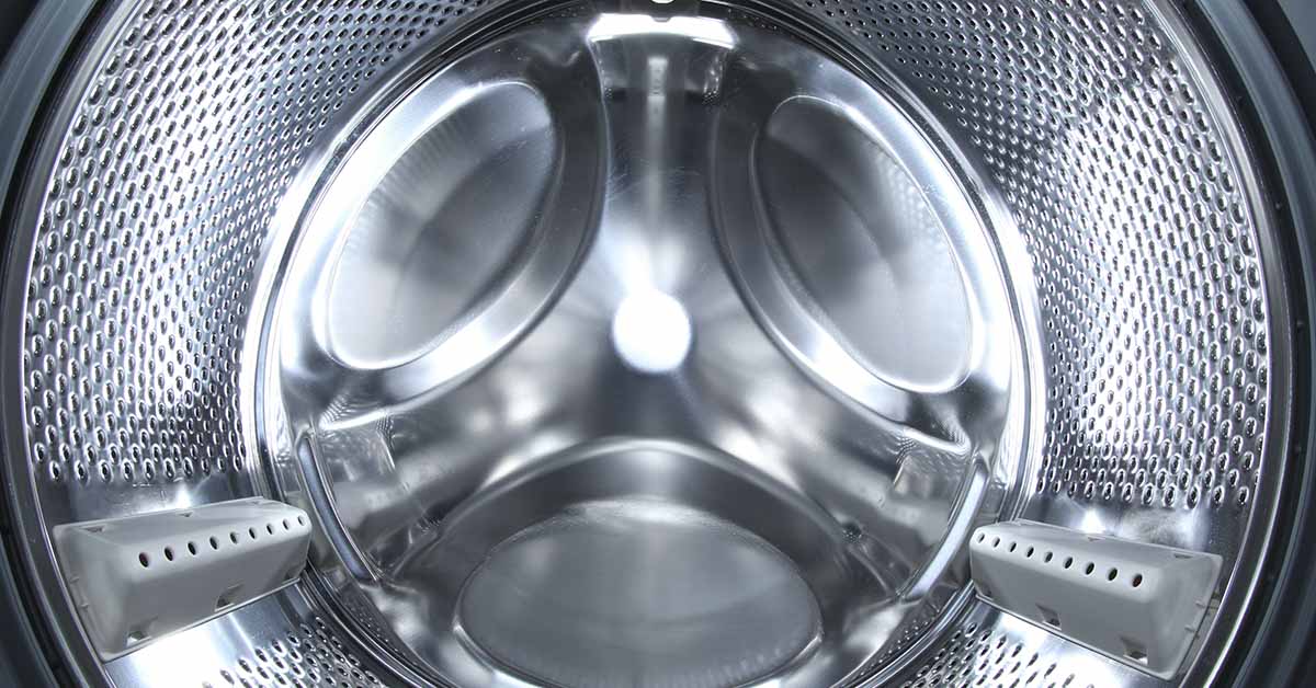 Empty Plastic Bottle in the Washing Machine — Genius Hack or Waste of Time?
