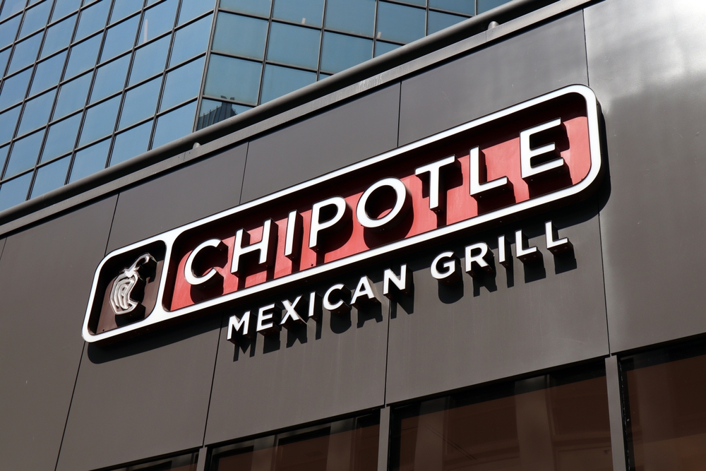 Chipotle CEO Says “Just Ask” If Your Bowl Looks Light - Featured image