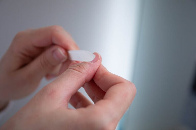 Those lines on your nails can actually reveal something about your health - Featured image