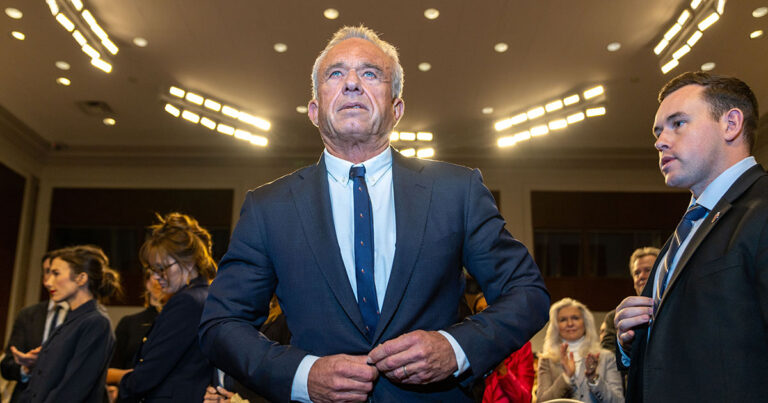 RFK Jr. Calls UK a Dictatorship on Joe Rogan Podcast - Featured image