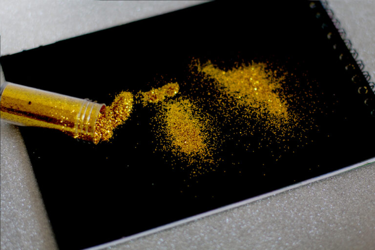Toddler Inhaled Gold Dust Powder While Mom Was Baking Will Have ‘Lifelong Injury’ To Lungs - Featured image