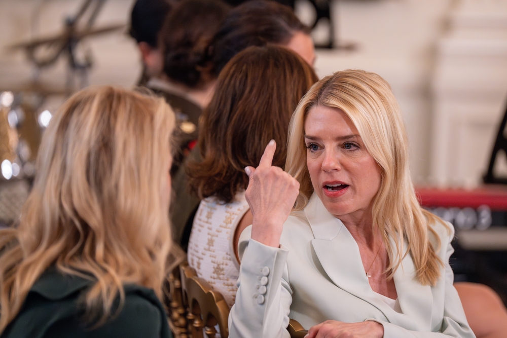 Pam Bondi Cancer: Thyroid Diagnosis After Trump Fired Her
