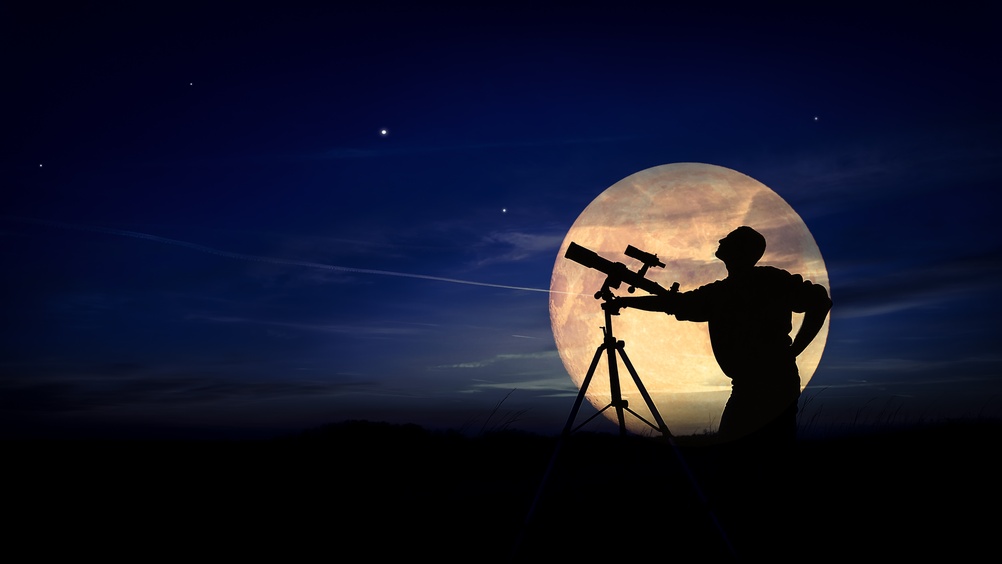 9 Incredible Night-Sky Events to See This Summer 2026 - Featured image