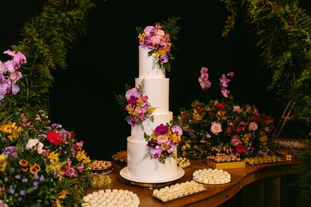 Deranged Woman’s Sick Obsession with Son’s Wedding Cake Turns Bakery into a Battleground - Featured image