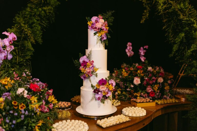 Deranged Woman’s Sick Obsession with Son’s Wedding Cake Turns Bakery into a Battleground - Featured image