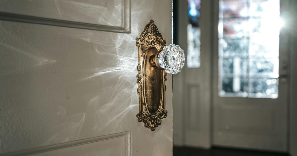 9 Old School Home Features that Were Genius and Need to Come Back