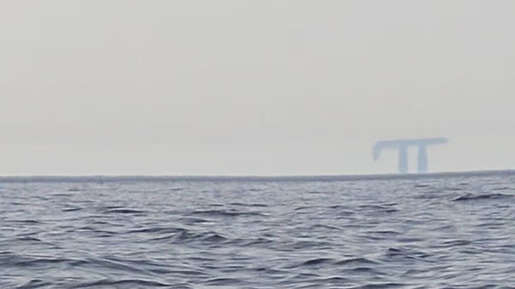 Tourists Stunned by ‘Mysterious 100-Meter Figures’ Above the Sea - Featured image