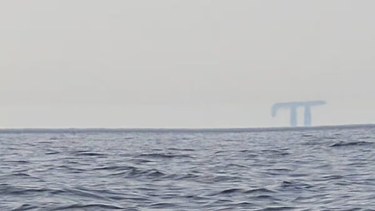 Tourists Stunned by ‘Mysterious 100-Meter Figures’ Above the Sea - Featured image