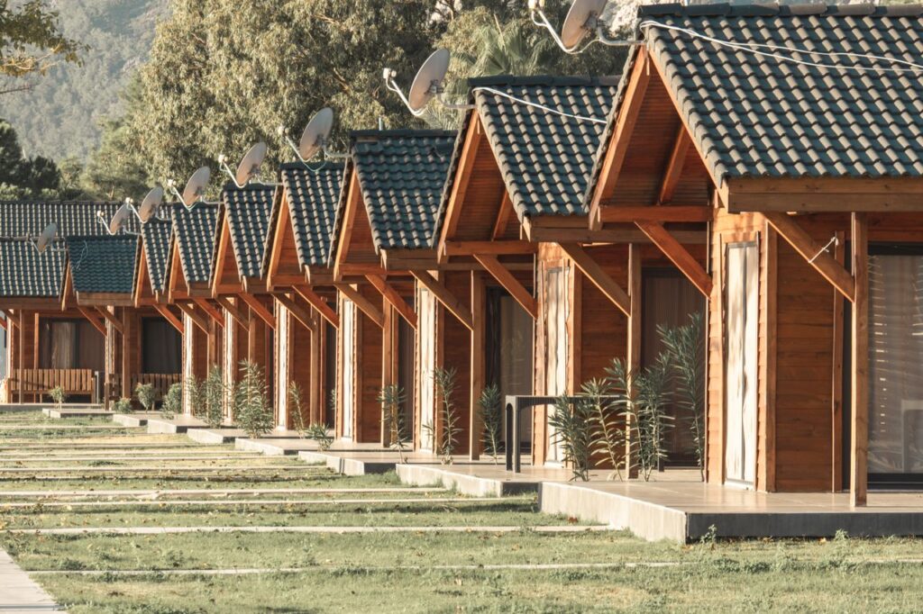 One Couple Turned Their Backyard into A Village for Homeless People - Featured image