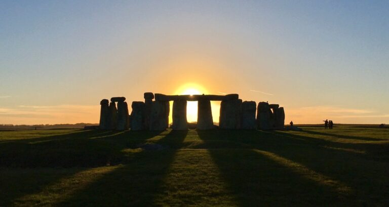 The Summer Solstice Opens a New Chapter for Every Zodiac Sign Starting Today - Featured image