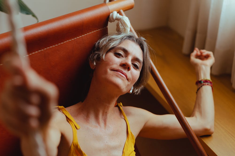 10 Summer Outfit Mistakes Women Over 50 Keep Making (And How to Fix Them) - Featured image