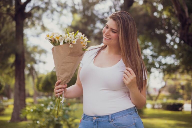 9 Plus-Size Dating Myths That Need to Stop Right Now - Featured image