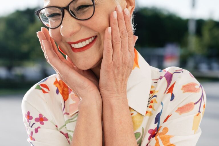 12 Hairstyles Women Over 60 Say Make Them Look and Feel Younger - Featured image