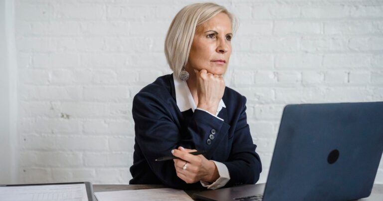 The Best Side Hustles for Women Over 50 That Actually Pay - Featured image