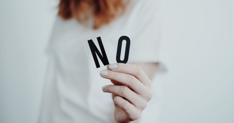 12 Apologies You Should Never Feel Obligated to Make - Featured image