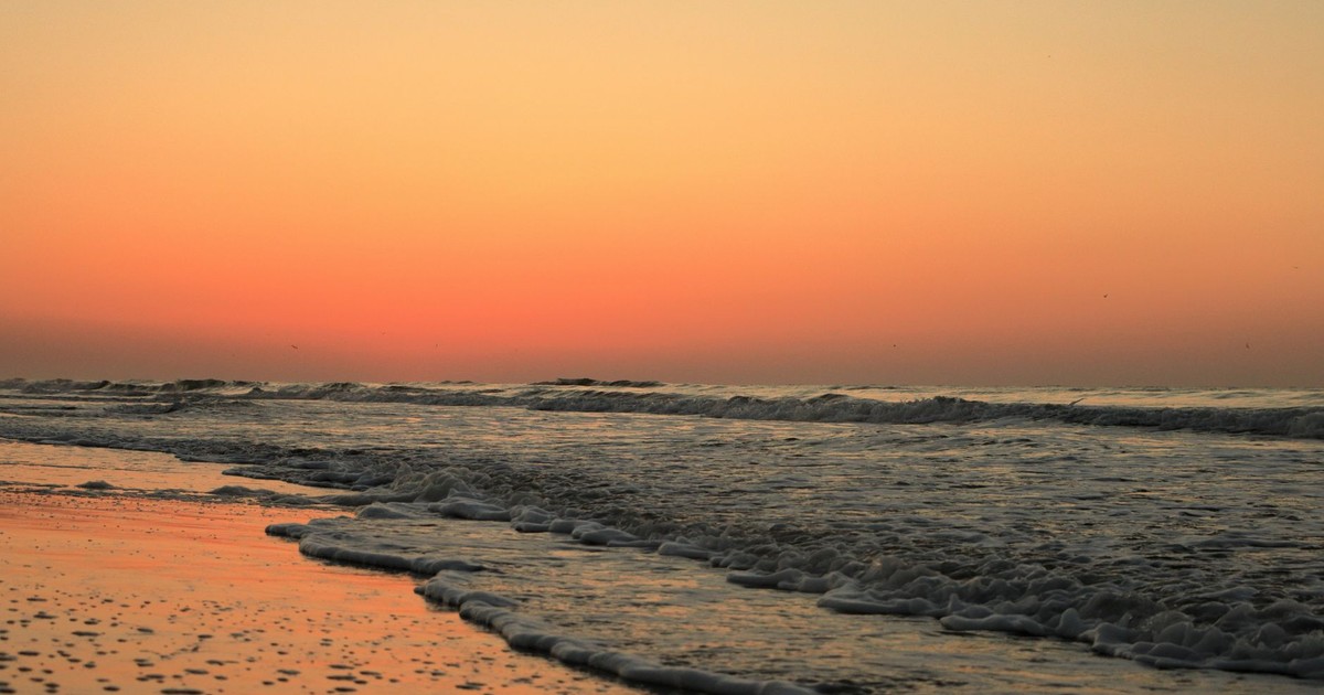 Beautiful sunrise over the Atlantic Ocean at Hilton Head Island beach, South Carolina.