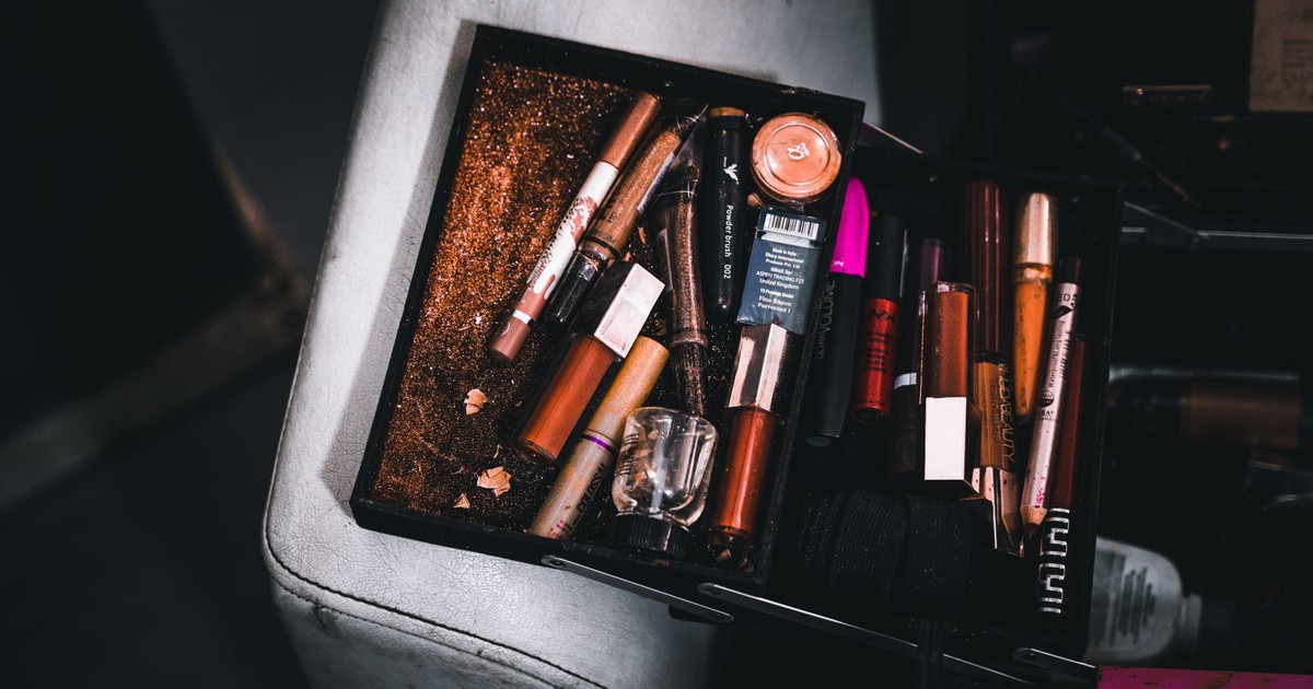 13 Things You Should Stop Storing in Your Bathroom Right Now