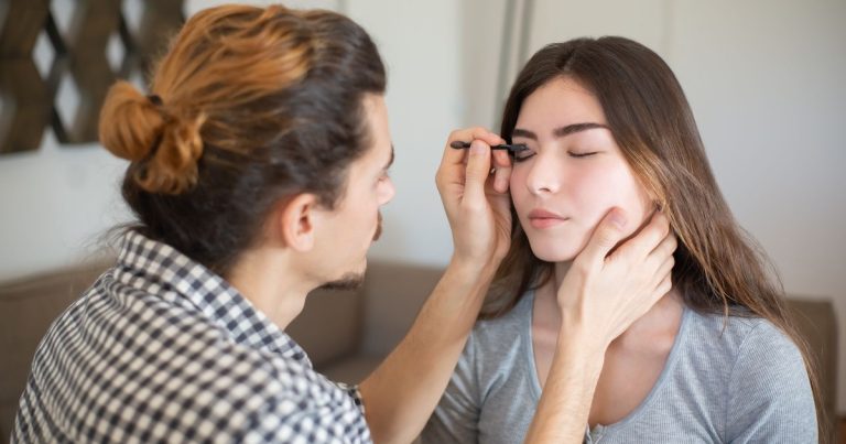 20 Female Habits Men Find Completely Confusing — Explained - Featured image