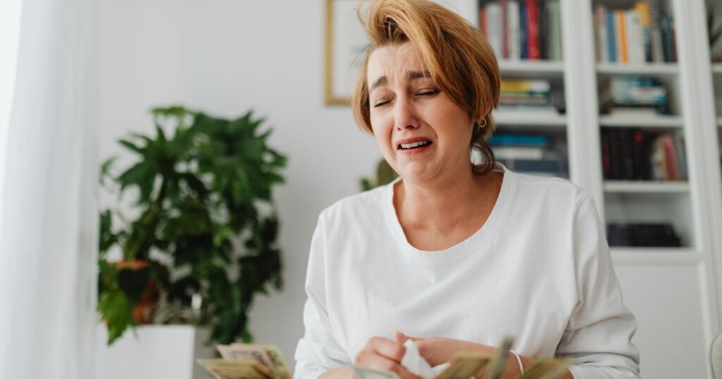 28 Fighting Words Husbands & Wives Use That Can Take Years To Undo - Featured image
