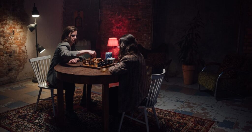 8 Vintage Tabletop Games People Are Obsessed With Again - Featured image