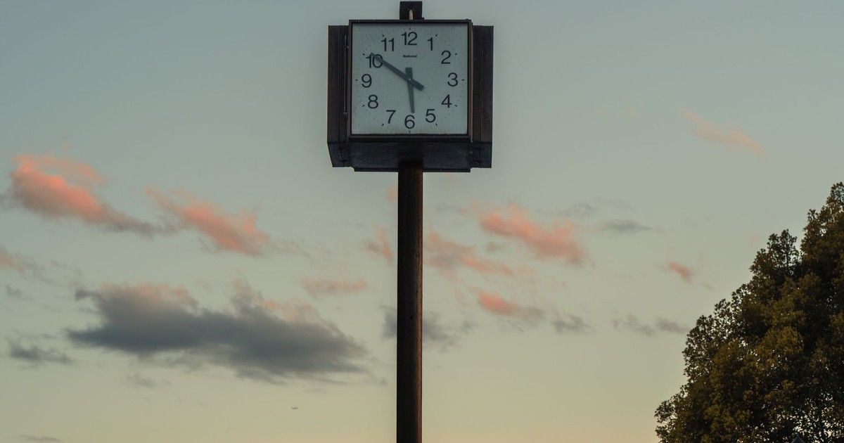 What Happens to Sunrise and Sunset Times with New Daylight Savings Bill Passed?
