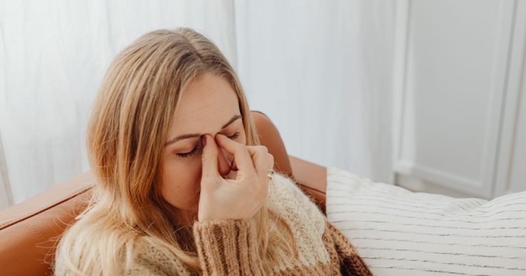 10 Signs of an Unfaithful Partner to Watch For - Featured image