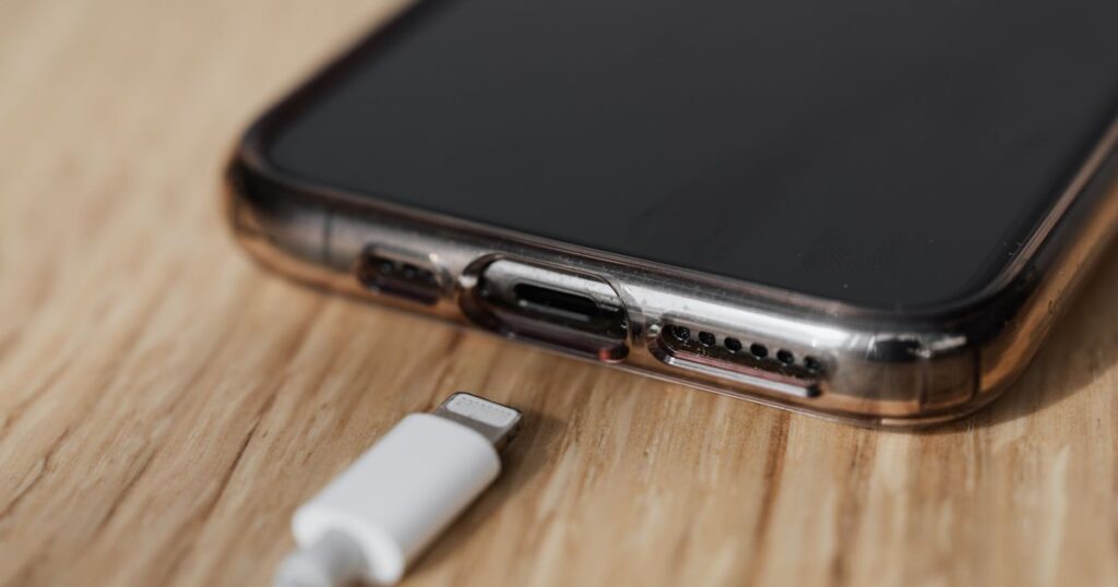 Is It Really Okay to Leave Your Phone Charger Plugged In All the Time? - Featured image