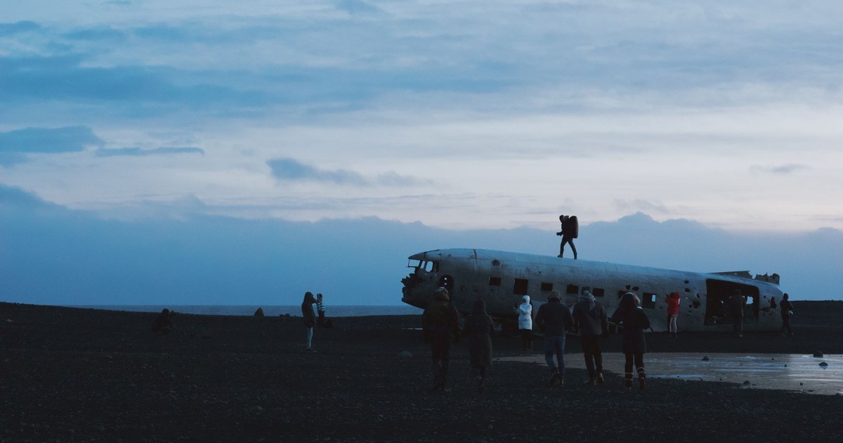 Pilot’s Chilling Final Words Before Cargo Plane Vanished Over the Sea