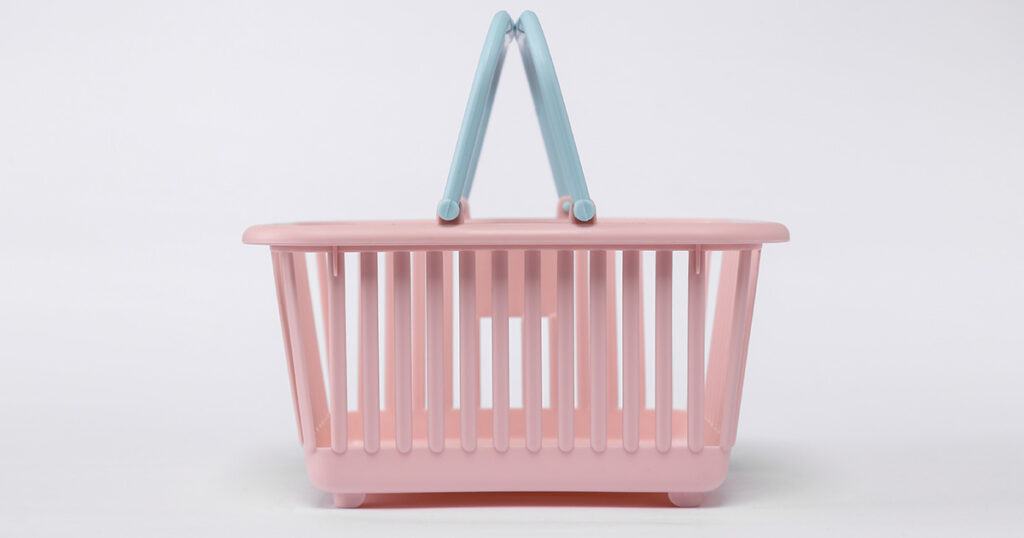 Finland’s Pink Grocery Basket Trend Lets Shoppers Know They’re Single and Looking for Love - Featured image