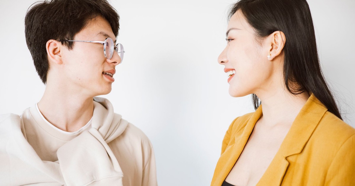 The 3 ‘magic phrases’ an expert says make you instantly more likable
