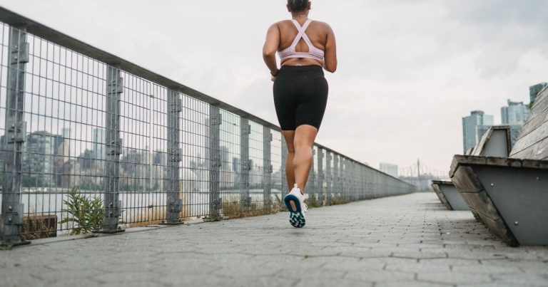 The Walking Hack That Burns Stubborn Age-Related Fat Faster - Featured image