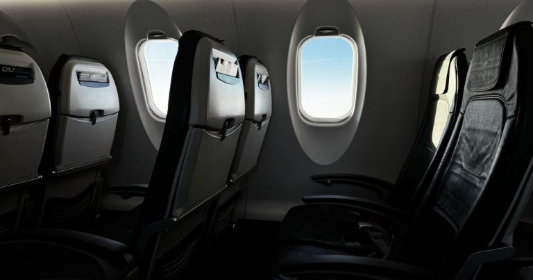 World’s Longest Non-Stop Flight is 22 Hours Long - Featured image