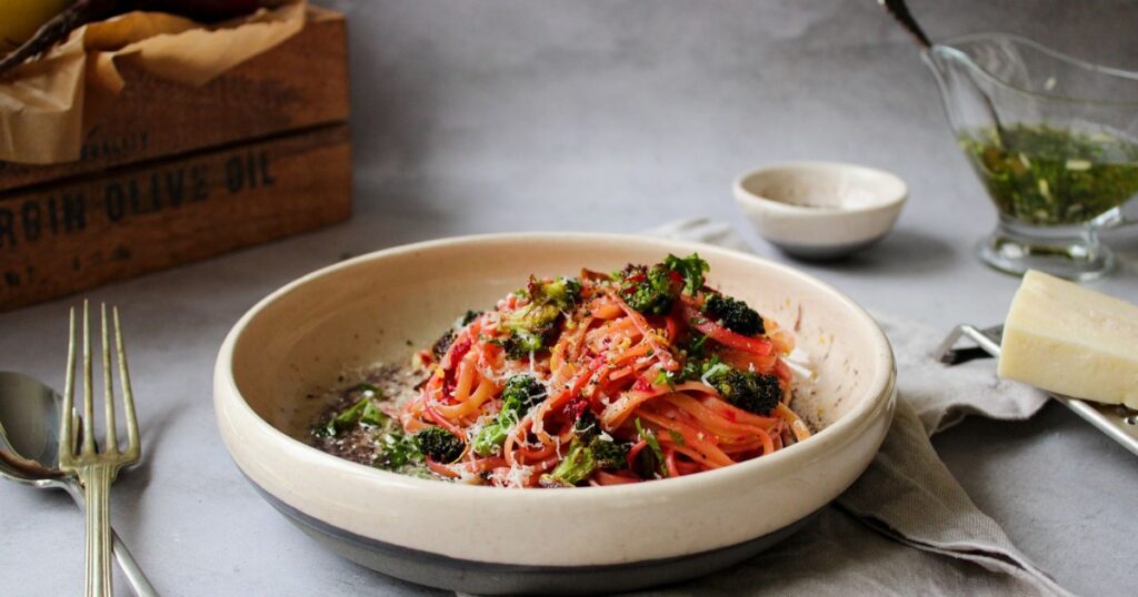10 Gut-Healthy Pasta Dinners That Actually Taste Like a Hearty Meal - Featured image