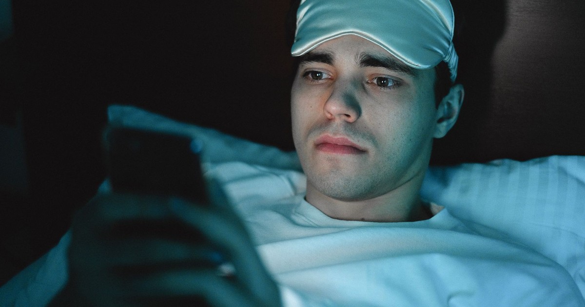 6 Narcissist Sleeping Habits That Are Quietly Ruining Your Rest