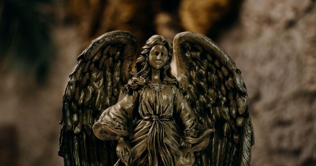 7 Guardian Angel Communications You Might Be Overlooking Every Day - Featured image