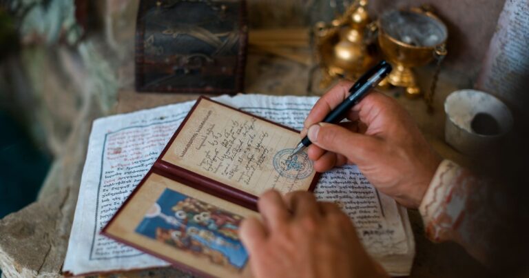9 Ancient Texts That Rewrote the History of the New Testament - Featured image