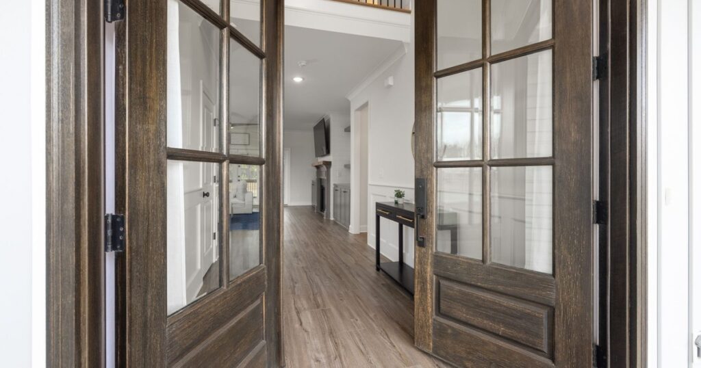 Why Your Entryway Feels Unwelcoming (And 8 Fixes) - Featured image