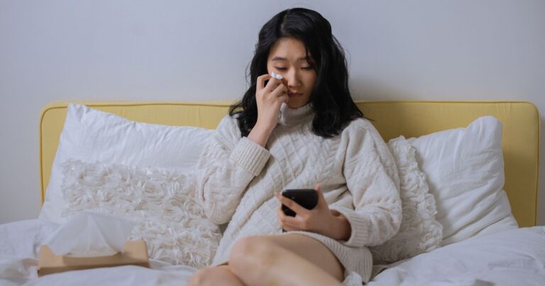 9 Things That Are Way Harder When You’re Hiding Emotional Pain - Featured image