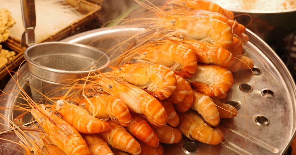 Everything You Need to Know to Thaw and Cook Frozen Shrimp Perfectly - Featured image