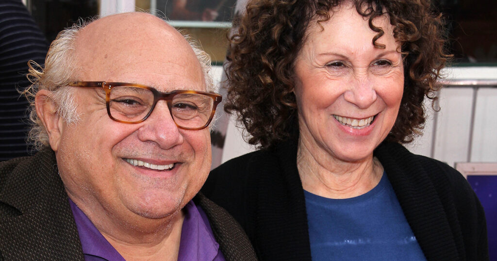 Danny DeVito on Why He and Rhea Perlman Never Officially Divorced - Featured image