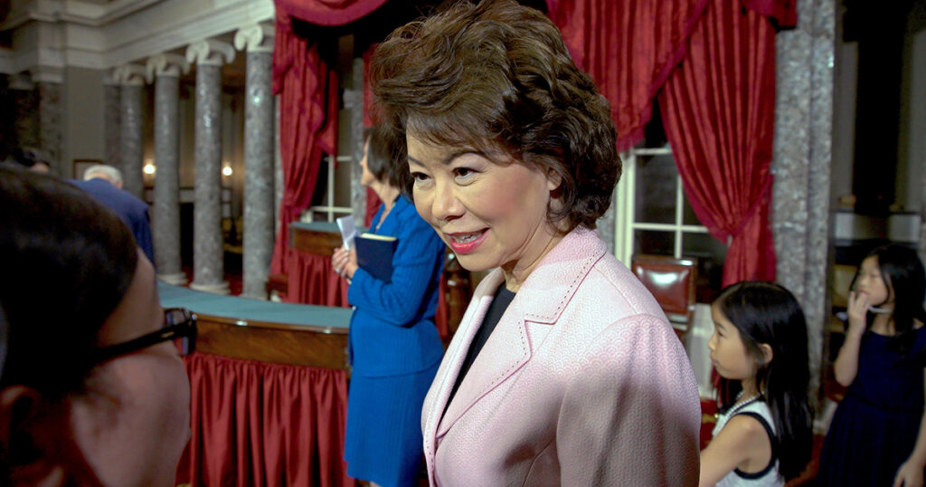 5 Things You Should Know About Elaine Chao, Mitch McConnell’s Wife - Featured image